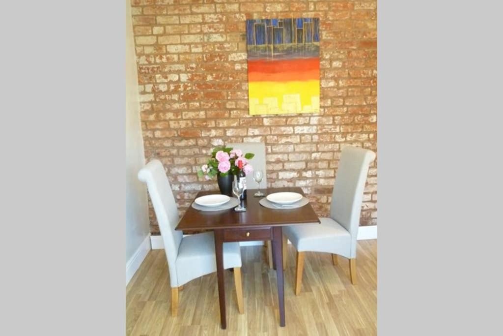 Cosy And Peaceful Maisonette With Terrace, Kidderminster Exterior foto